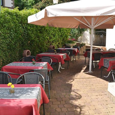 Hotel Restaurant Zum Schwan Mettlach Exterior photo