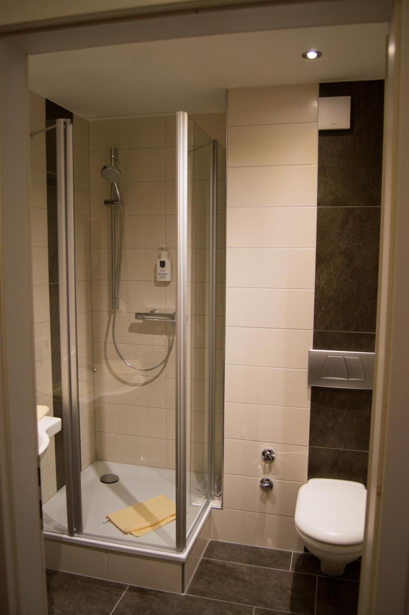 Hotel Restaurant Zum Schwan Mettlach Room photo