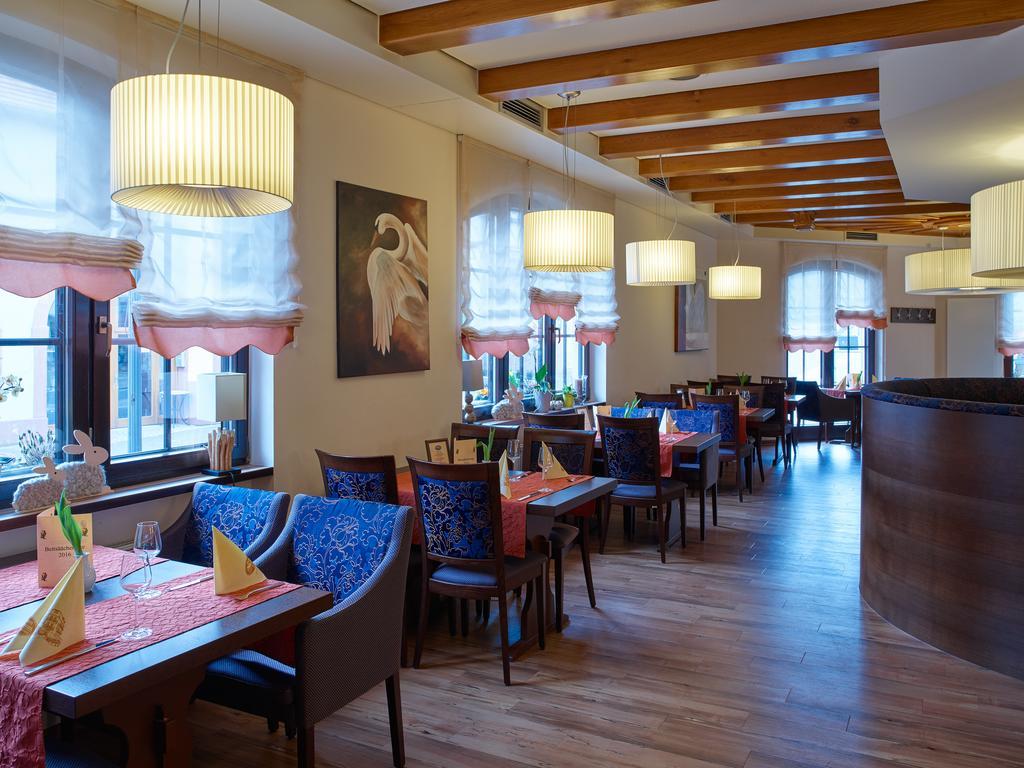 Hotel Restaurant Zum Schwan Mettlach Exterior photo