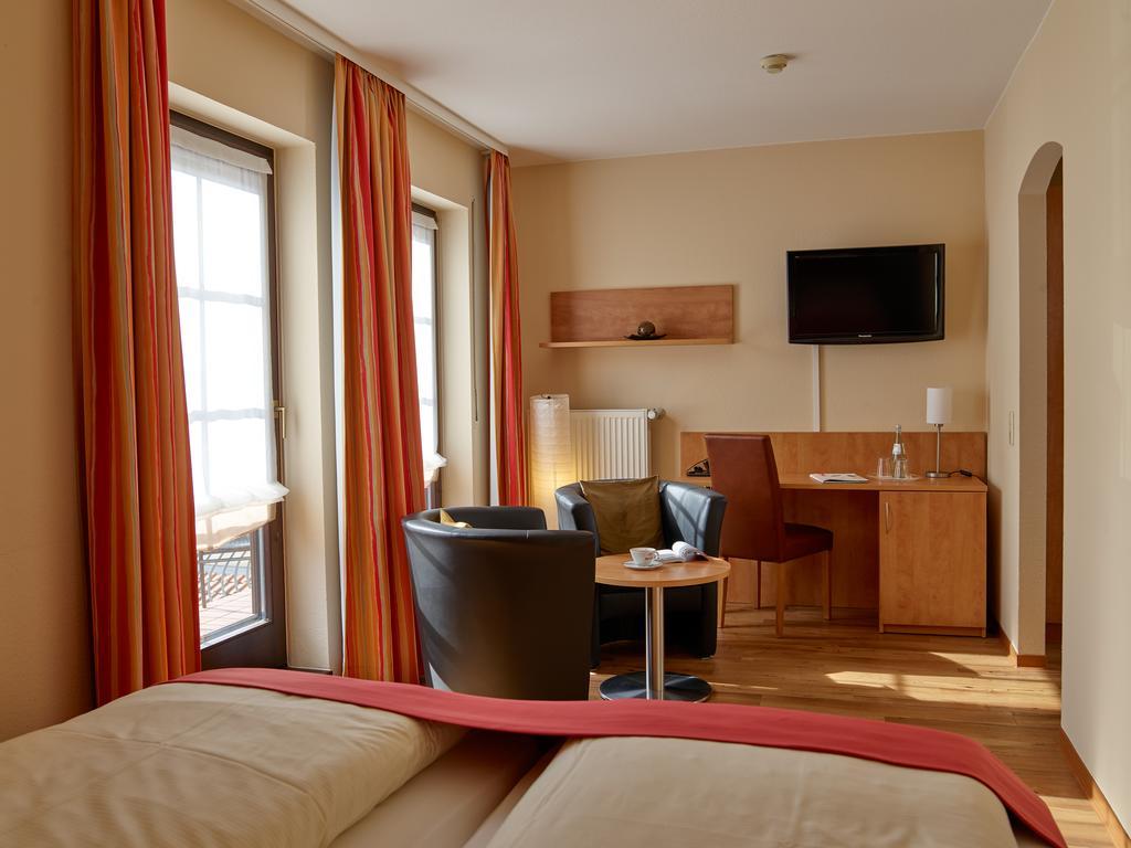 Hotel Restaurant Zum Schwan Mettlach Room photo